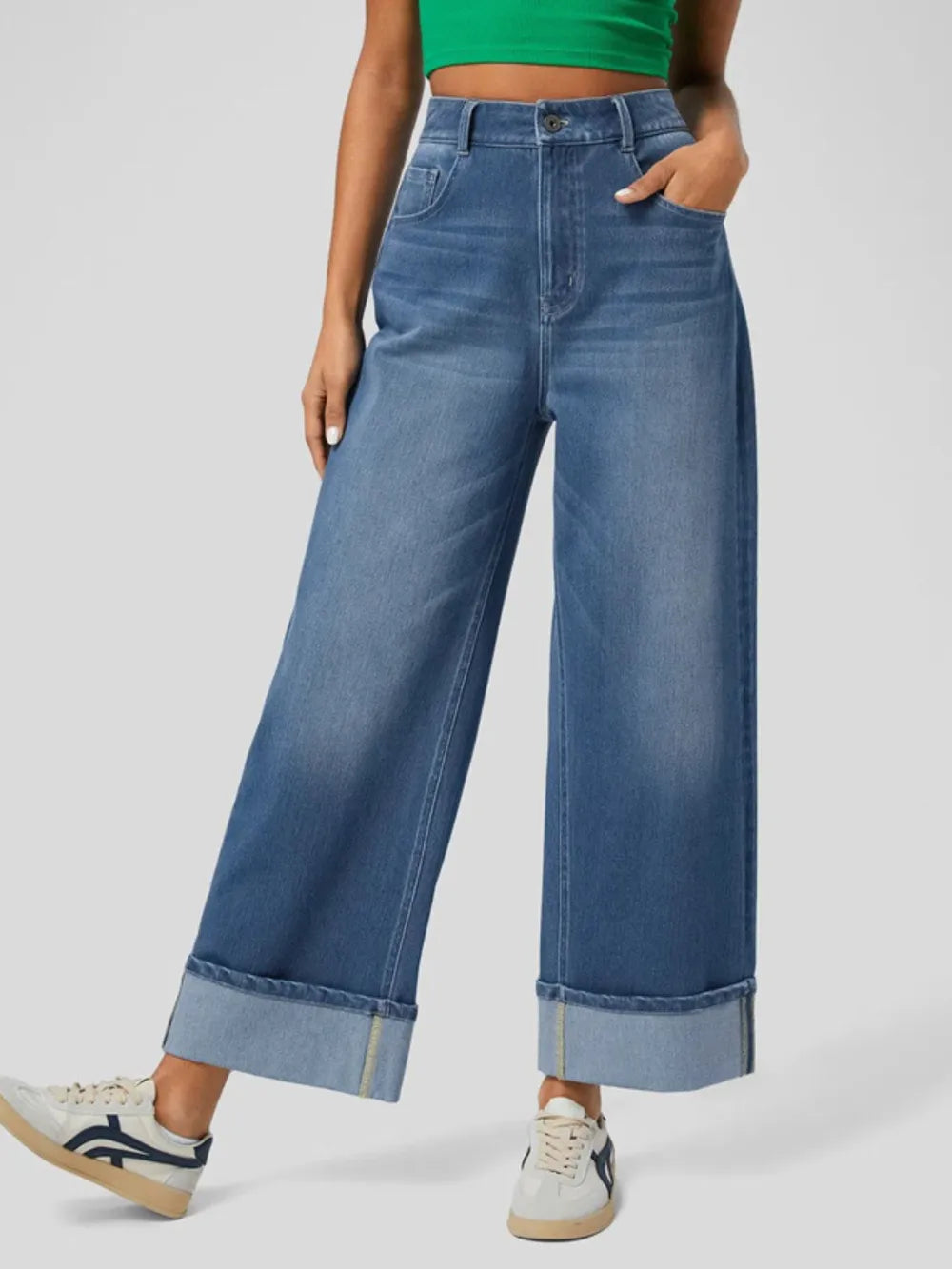 Women’s High-Rise Rolled Straight-Leg Jeans