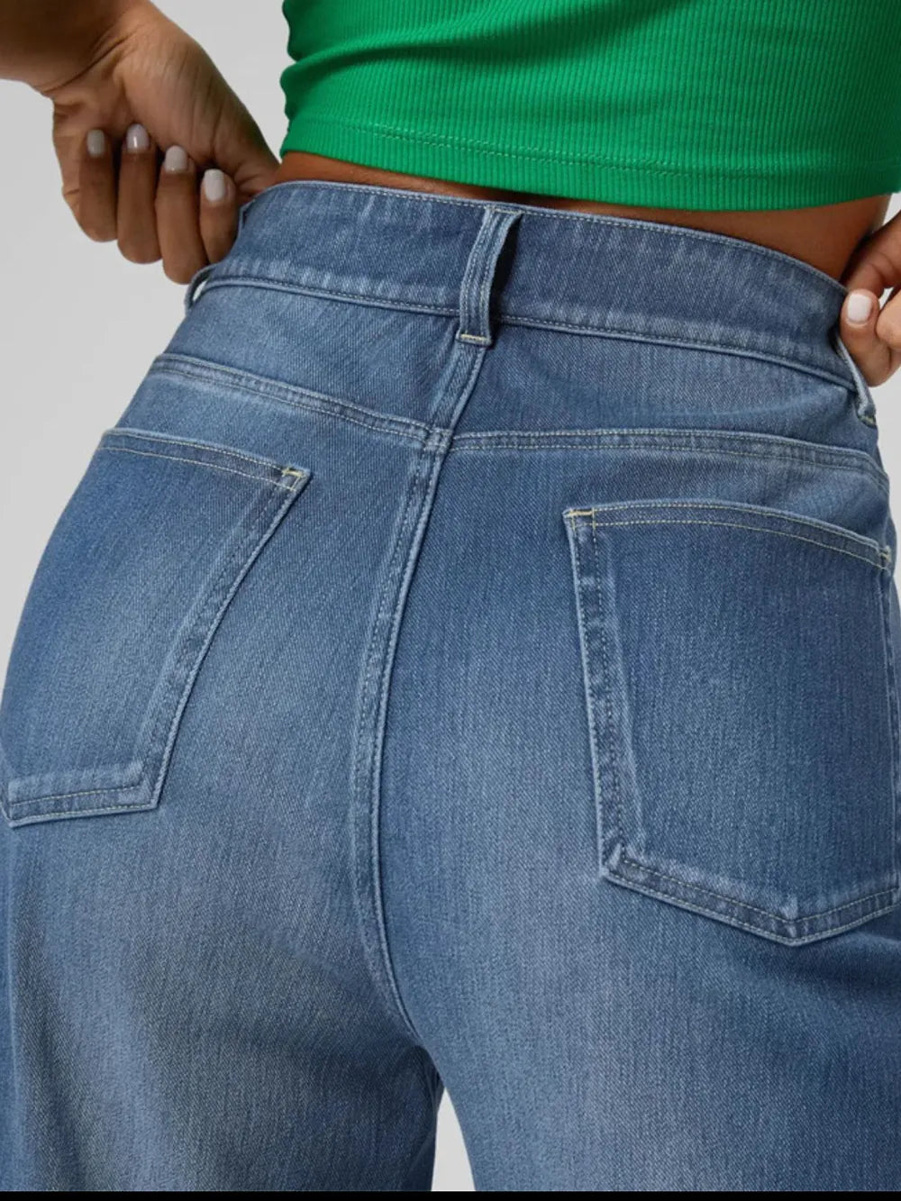 Women’s High-Rise Rolled Straight-Leg Jeans