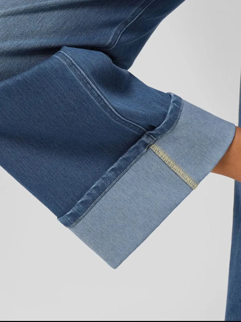 Women’s High-Rise Rolled Straight-Leg Jeans