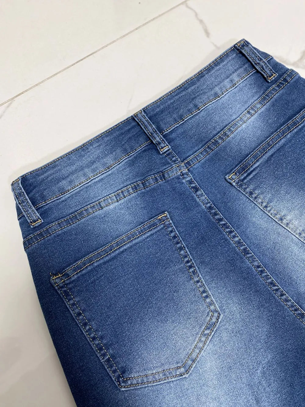 Women’s High-Rise Rolled Straight-Leg Jeans